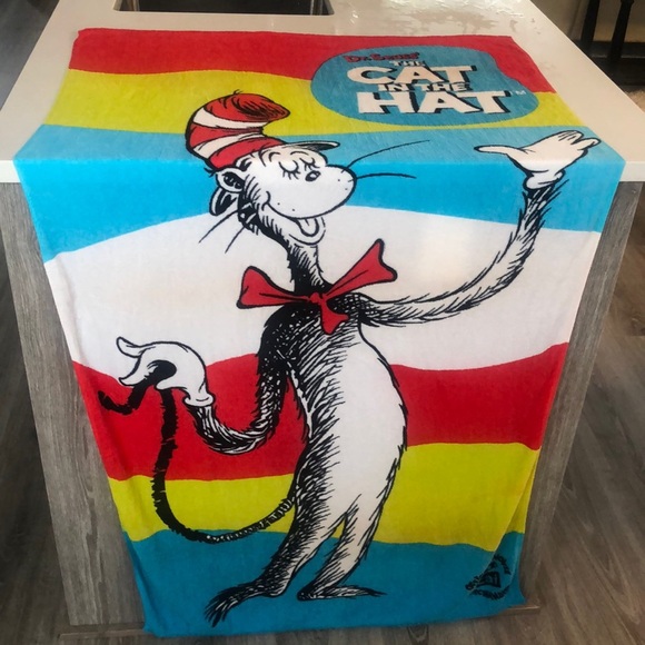 Dr Seuss Cat in the  Hat Towel - Picture 1 of 5